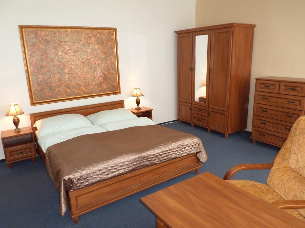 Hotel Steiger كرنوف المظهر الخارجي الصورة